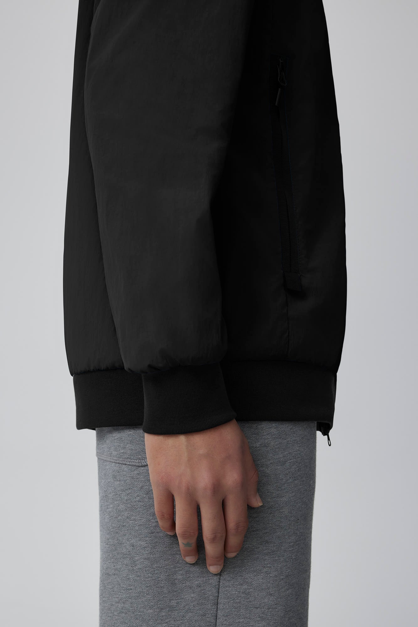 Canada Goose Faber Black Disc Bomber Black SS24-Men&#39;s Coats-Brooklyn-Vancouver-Yaletown-Canada