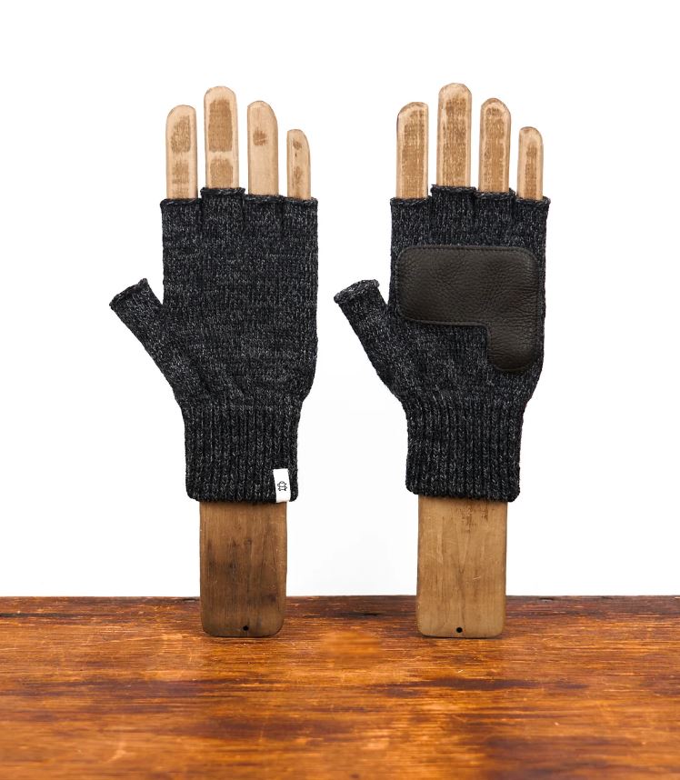 Fingerless deals gloves vancouver