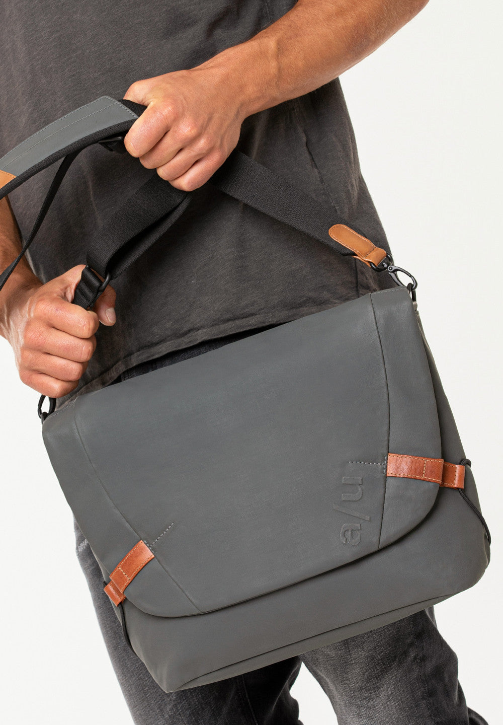 Aunts &amp; Uncles Bags Matsumoto Messenger Bag Gravity Grey-Men&#39;s Bags-Brooklyn-Vancouver-Yaletown-Canada